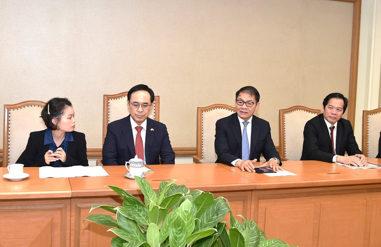 Hyundai Rotem muốn hợp tác phát triển đường sắt tốc độ cao với Việt Nam- Ảnh 3. Hyundai Rotem muốn hợp tác phát triển đường sắt tốc độ cao với Việt Nam- Ảnh 3.