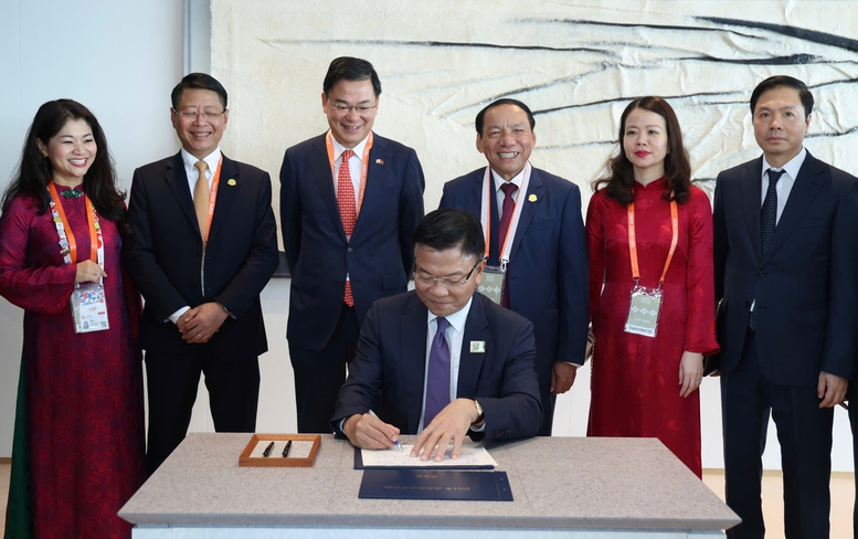 TOÀN CẢNH: Ngày Quốc gia Việt Nam tại World EXPO Osaka 2025, Nhật Bản- Ảnh 3.