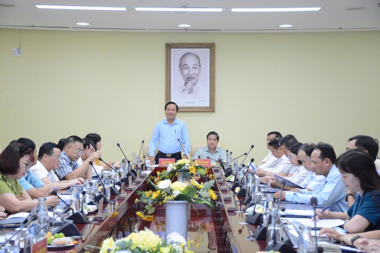 Bộ NN&MT khảo sát, tháo gỡ khó khăn cho TP. Đà Nẵng về đất đai, môi trường, nông nghiệp- Ảnh 1. Bộ NN&MT khảo sát, tháo gỡ khó khăn cho TP. Đà Nẵng về đất đai, môi trường, nông nghiệp- Ảnh 1.