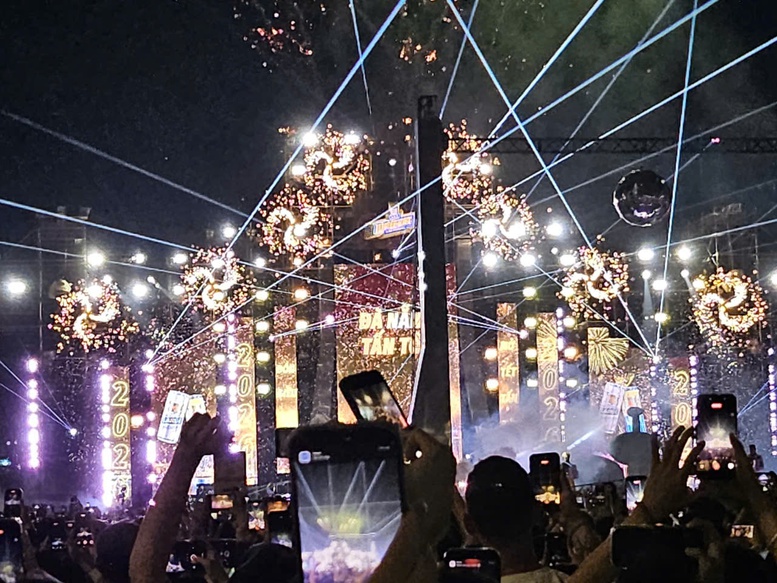 Sôi động không khí chào đón năm mới 2026 tại miền Trung- Ảnh 3.