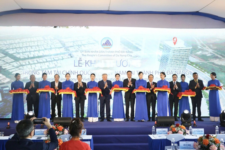 Tiến sĩ Nguyễn Thị Phương Thảo và hành trình 20 năm cùng Đà Nẵng- Ảnh 3. Tiến sĩ Nguyễn Thị Phương Thảo và hành trình 20 năm cùng Đà Nẵng- Ảnh 3.