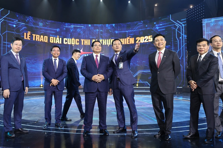 Thủ tướng: VTV phát huy vai trò đặc biệt quan trọng trong hệ thống thông tin, truyền thông và định hướng tư tưởng- Ảnh 11.