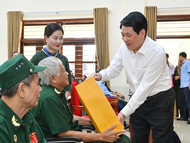 Bộ Nội vụ hướng dẫn tặng quà của Chủ tịch nước cho người có công dịp Tết Bính Ngọ 2026- Ảnh 1.