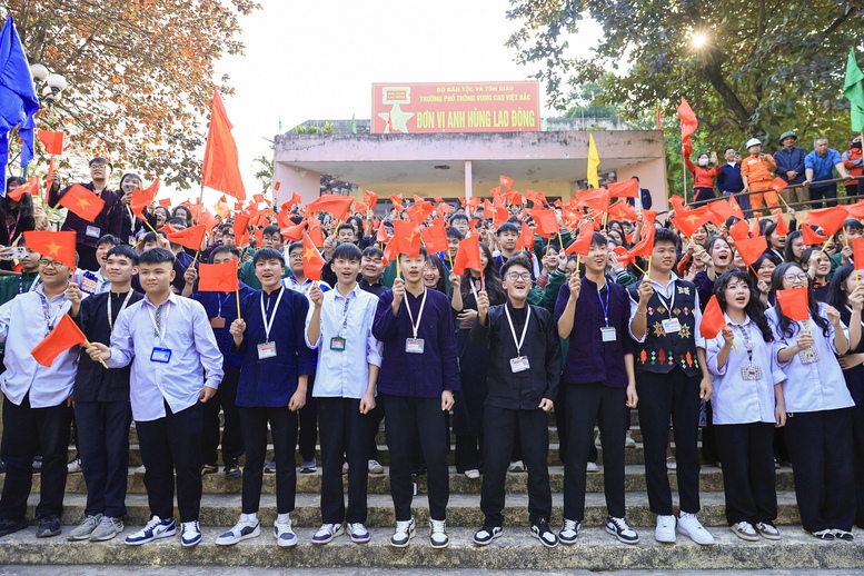 Thủ tướng dự khởi công 3 ngôi trường của "tình dân tộc, nghĩa đồng bào"- Ảnh 4.