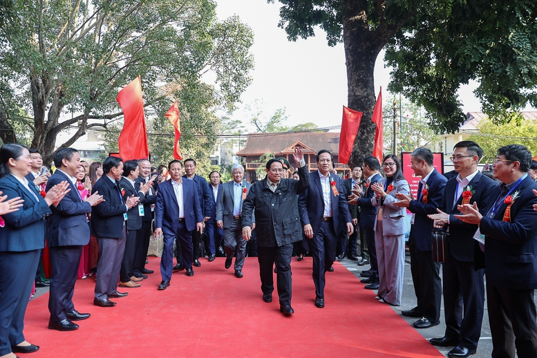 Thủ tướng dự khởi công 3 ngôi trường của "tình dân tộc, nghĩa đồng bào"- Ảnh 1.