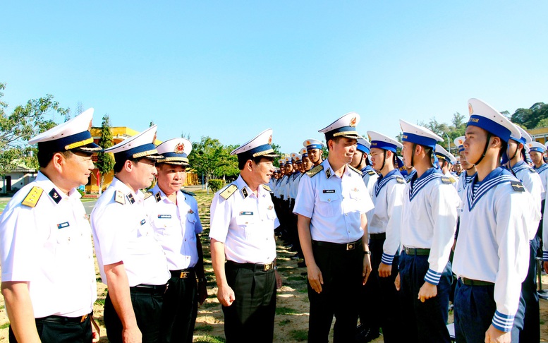 Vùng 4 Hải quân vững vàng 'trận địa tư tưởng' nơi đầu sóng, ngọn gió