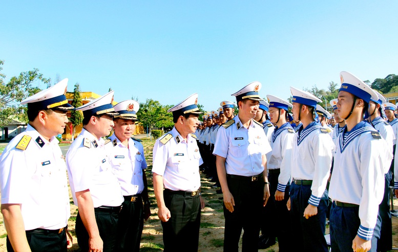 Vùng 4 Hải quân vững vàng 'trận địa tư tưởng' nơi đầu sóng, ngọn gió- Ảnh 2.