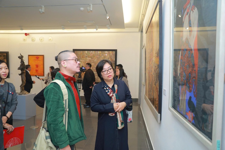 Bảo tàng Mỹ thuật Việt Nam tiếp nhận gần 1.000 tác phẩm mỹ thuật - Ảnh 2. Bảo tàng Mỹ thuật Việt Nam tiếp nhận gần 1.000 tác phẩm mỹ thuật - Ảnh 2.