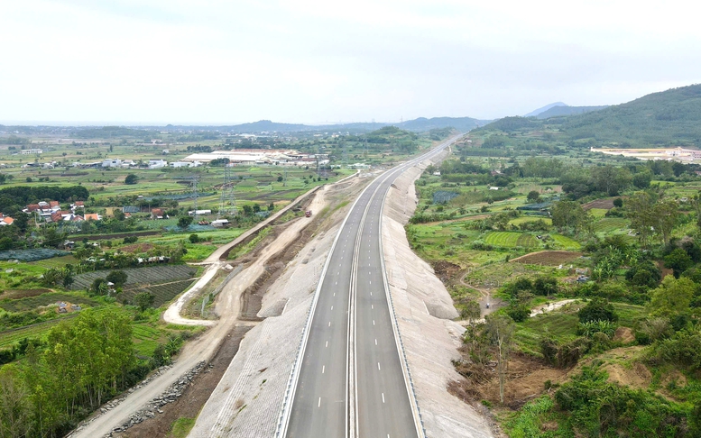 Khắc phục sạt trượt, đưa cao tốc Chí Thạnh-Vân Phong khai thác trước Tết Nguyên đán