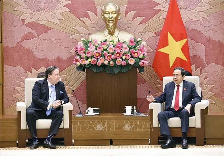 Chủ tịch Quốc hội Trần Thanh Mẫn tiếp các Đại sứ Campuchia, Hoa Kỳ và Philippines chào từ biệt- Ảnh 2.