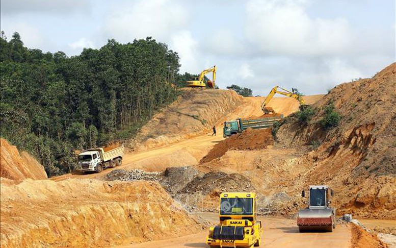 Đào đất thi công dự án có phải xin cấp phép khai thác khoáng sản?