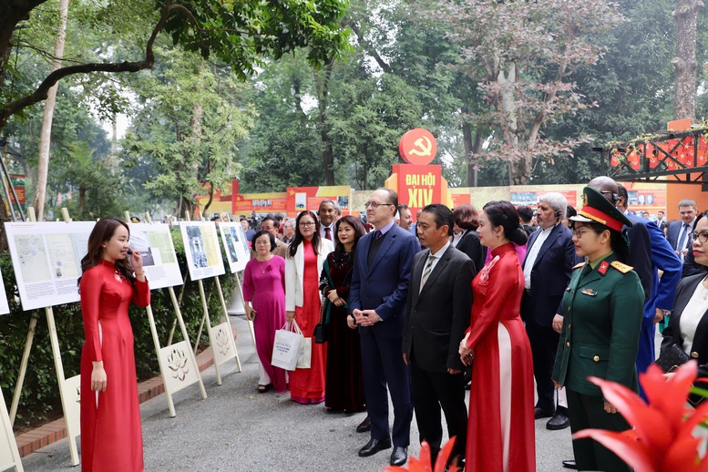 Khai mạc chuỗi hoạt động chào mừng Đại hội Đảng lần thứ XIV và 76 năm quan hệ Việt Nam – Liên bang Nga- Ảnh 3.