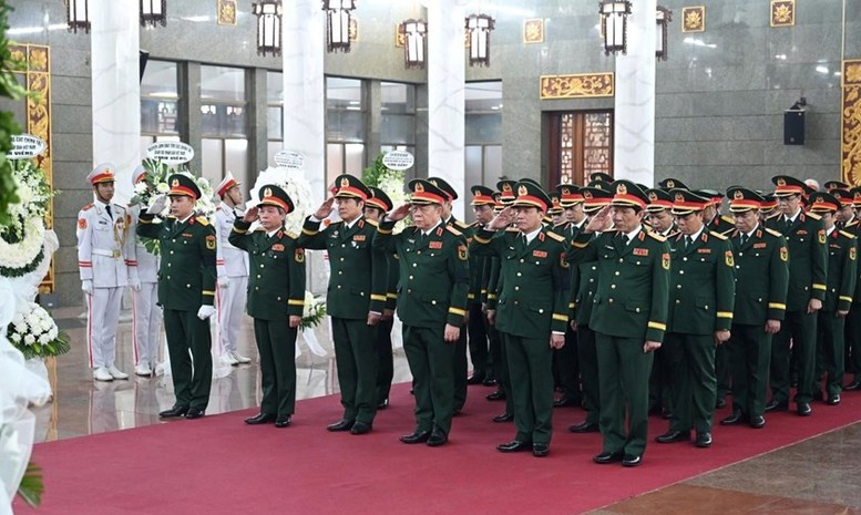 Lãnh đạo Đảng, Nhà nước viếng Đại tướng, Anh hùng Lực lượng vũ trang nhân dân Lê Văn Dũng- Ảnh 4.