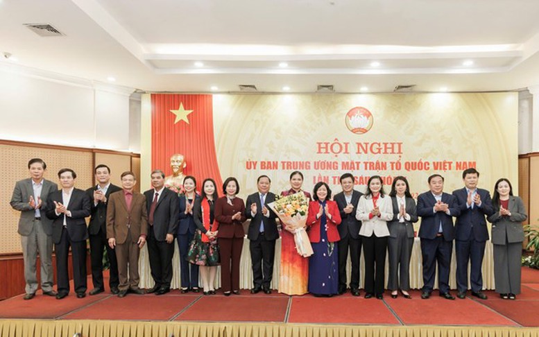 Bà Hà Thị Nga giữ chức Phó Chủ tịch - Tổng Thư ký Ủy ban Trung ương MTTQ Việt Nam