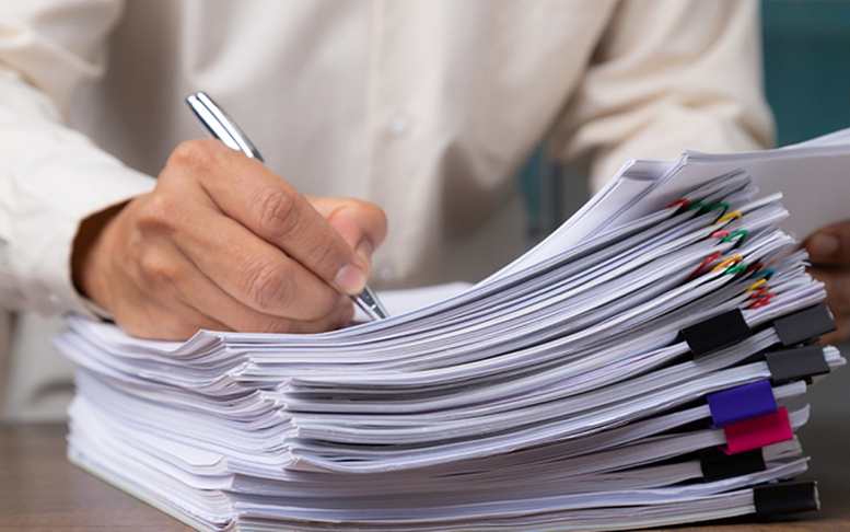 Có thể dùng chung sáng kiến để xét thi đua?