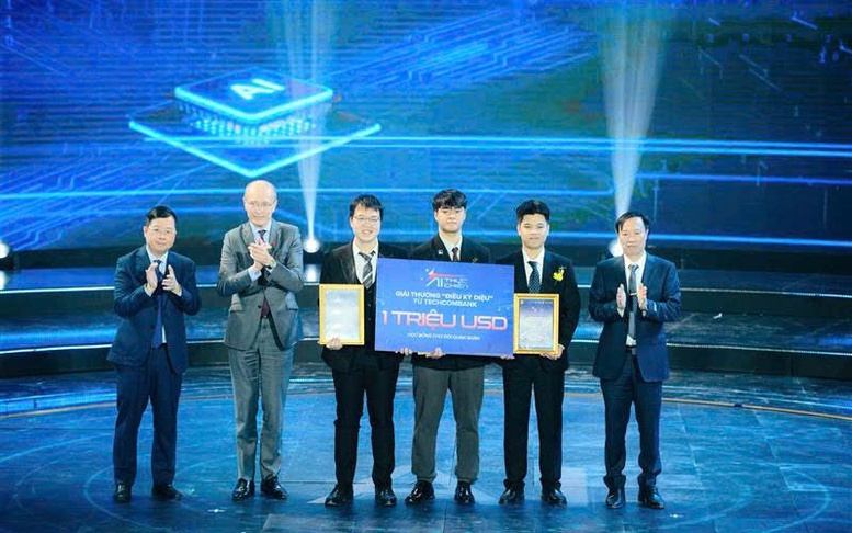 Học bổng lên tới 1 triệu USD dành cho đội quán quân “A.I thực chiến”