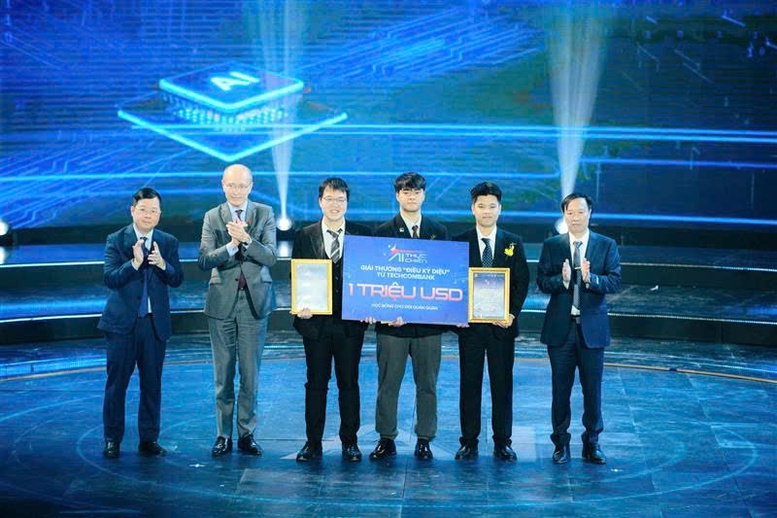 Học bổng lên tới 1 triệu USD dành cho đội quán quân “A.I thực chiến”- Ảnh 1.