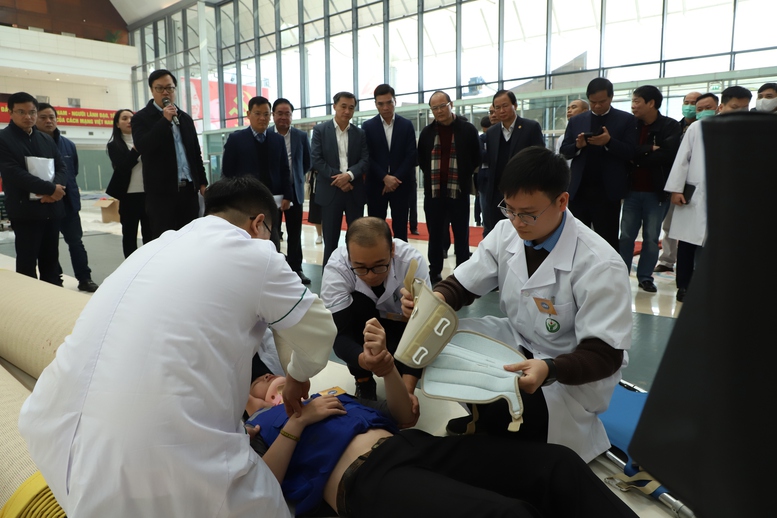 Hơn 300 cán bộ y tế phục vụ Đại hội Đại biểu toàn quốc lần thứ XIV của Đảng- Ảnh 2.