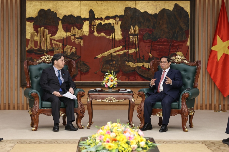 Thủ tướng Phạm Minh Chính tiếp Bộ trưởng Nội vụ và Truyền thông Nhật Bản- Ảnh 2.