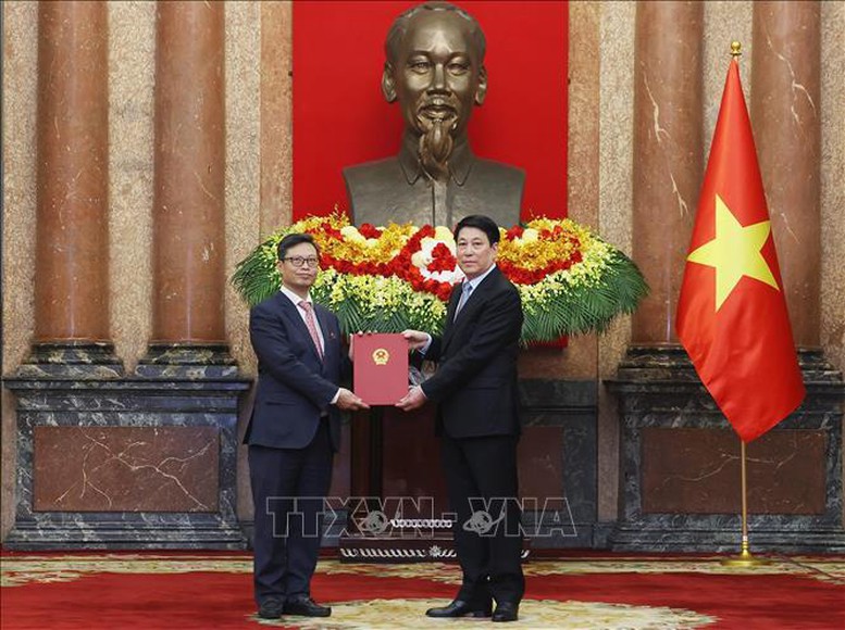 Chủ tịch nước Lương Cường trao quyết định bổ nhiệm Đại sứ Việt Nam tại nước ngoài- Ảnh 2.