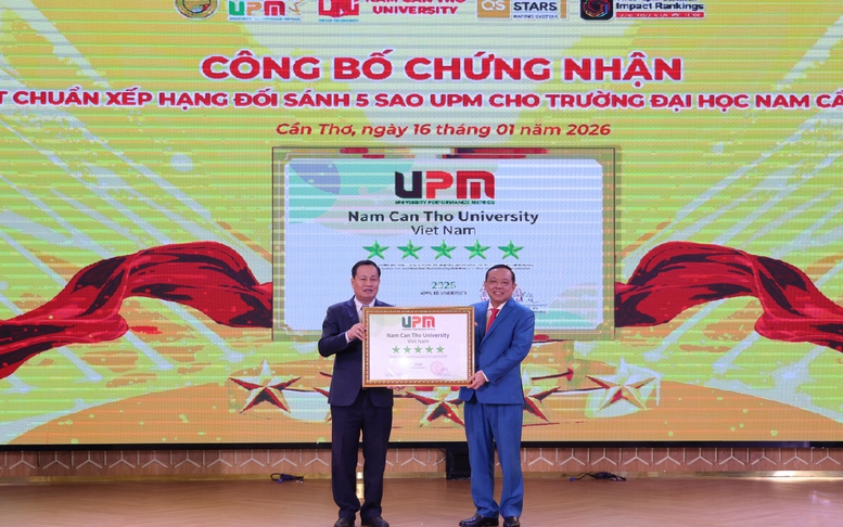 Đại học đầu tiên ở ĐBSCL đạt 5 sao UPM và 4 sao QS Stars