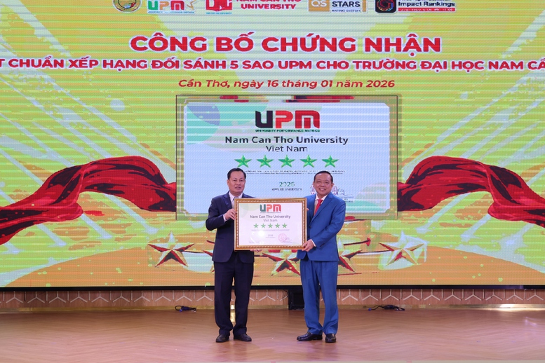 Đại học đầu tiên ở ĐBSCL đạt 5 sao UPM và 4 sao QS Stars- Ảnh 1.