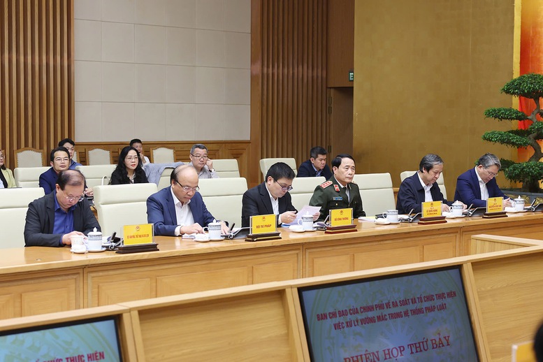 Thủ tướng: Xây dựng luật pháp phục vụ phát triển là cơ bản, chiến lược, lâu dài; phục vụ cho phòng, chống là thường xuyên, quan trọng- Ảnh 5.