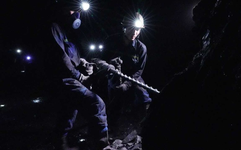 Hoàn thành vượt kế hoạch, TKV tăng tốc khai thác than ngay từ đầu năm mới