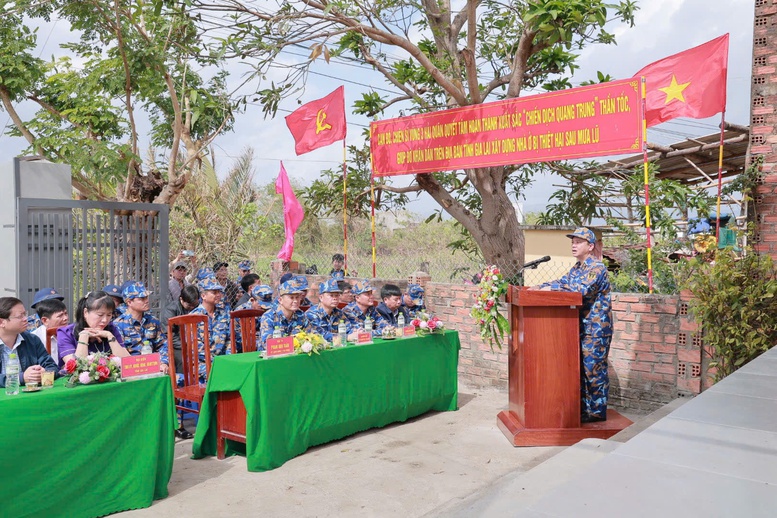 Thi công vượt tiến độ, Vùng 3 Hải quân sớm bàn giao nhà cho người dân vùng lũ Gia Lai- Ảnh 3.