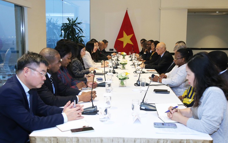 Cảm nhận của các Đại sứ không thường trú khi dự Đại hội XIV của Đảng