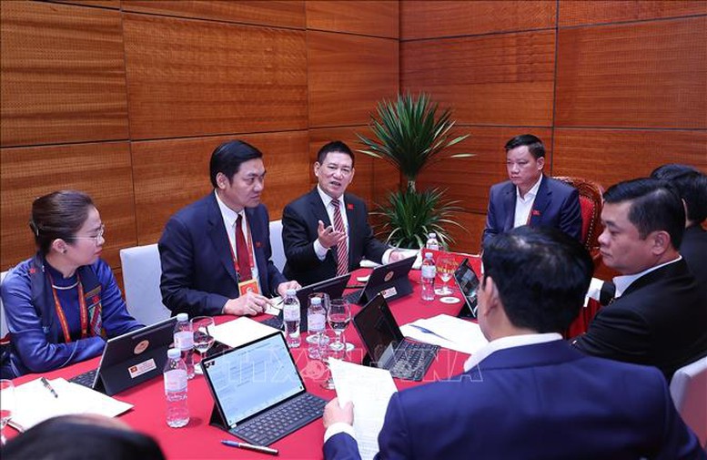 Chùm ảnh: Đại biểu thảo luận các văn kiện Đại hội XIV của Đảng- Ảnh 9.