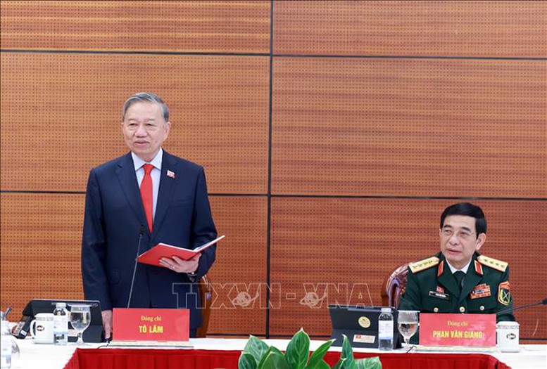 Chùm ảnh: Đại biểu thảo luận các văn kiện Đại hội XIV của Đảng- Ảnh 1.