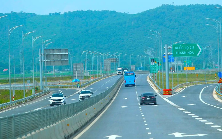 Xây dựng mức thu phí sử dụng đường bộ với 18 tuyến cao tốc