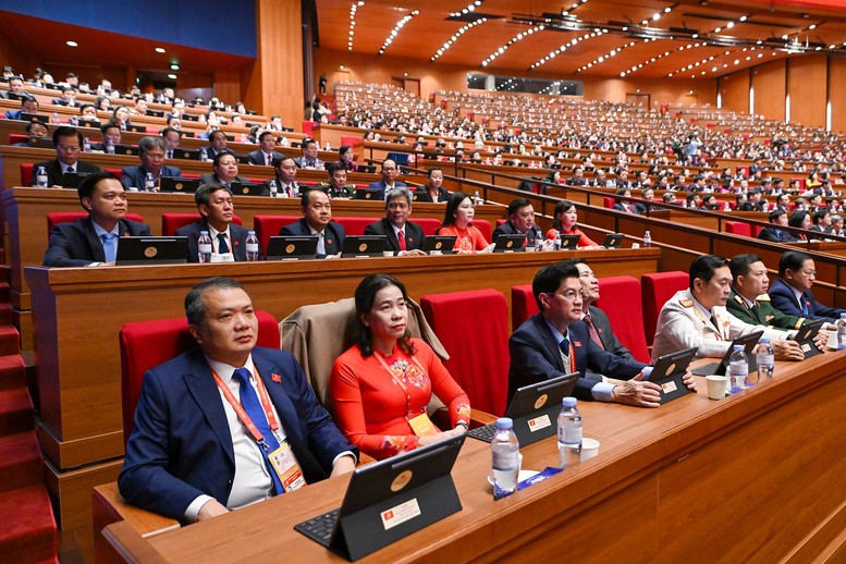 Công tác chính trị, tư tưởng phải 'đi trước mở đường, dẫn dắt và đóng vai trò chủ công'- Ảnh 2.