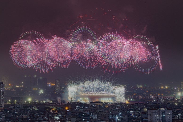 Chùm ảnh: Tổng duyệt bắn pháo hoa chào mừng Đại hội XIV của Đảng- Ảnh 8.