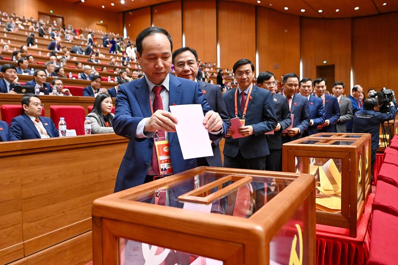 CHÙM ẢNH: Bỏ phiếu Bầu Ban Chấp hành Trung ương Đảng khóa XIV- Ảnh 16.