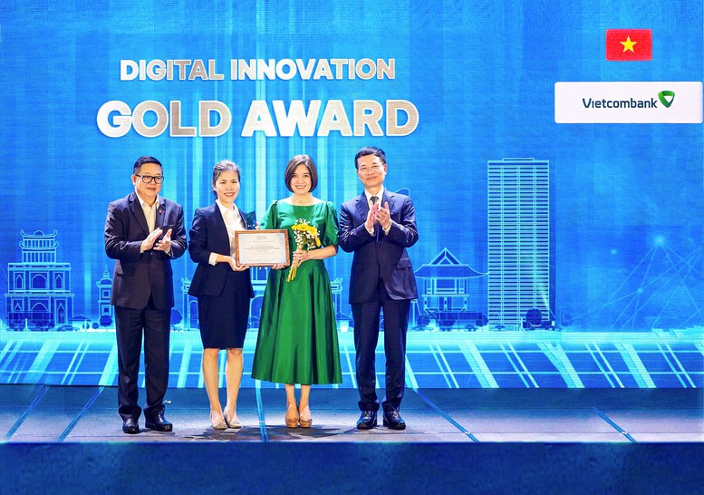 VCB Tablet giành Giải Vàng Đổi mới sáng tạo số tại ASEAN Digital Awards 2026- Ảnh 1. VCB Tablet giành Giải Vàng Đổi mới sáng tạo số tại ASEAN Digital Awards 2026- Ảnh 1.