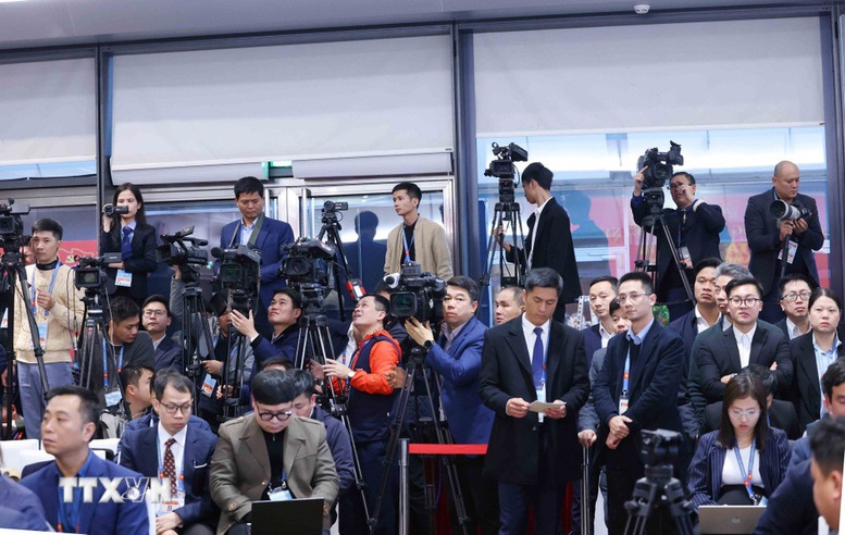 Tổng B&iacute; thư T&ocirc; L&acirc;m chủ tr&igrave; Họp b&aacute;o quốc tế th&ocirc;ng b&aacute;o kết quả Đại hội XIV của Đảng- Ảnh 4.