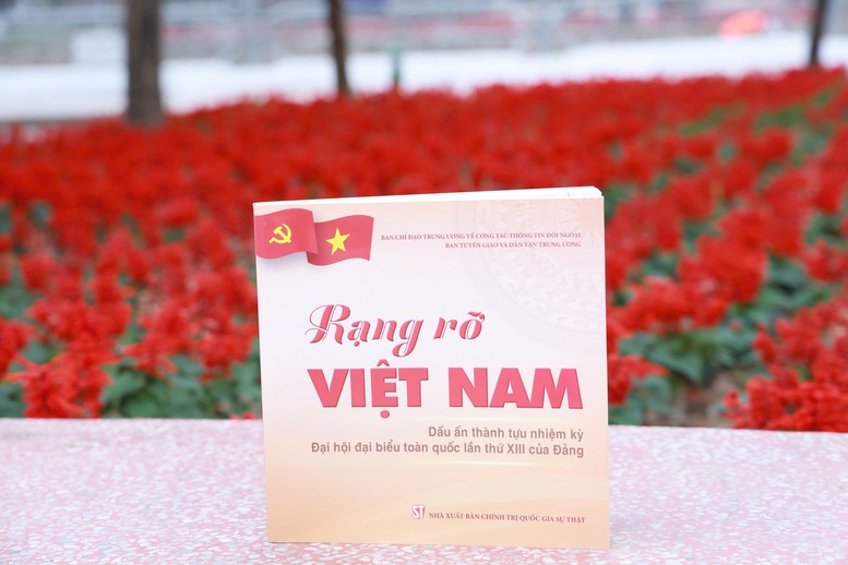 Rạng rỡ Việt Nam và những dấu ấn thành tựu nhiệm kỳ Đại hội XIII của Đảng- Ảnh 1. Rạng rỡ Việt Nam và những dấu ấn thành tựu nhiệm kỳ Đại hội XIII của Đảng- Ảnh 1.