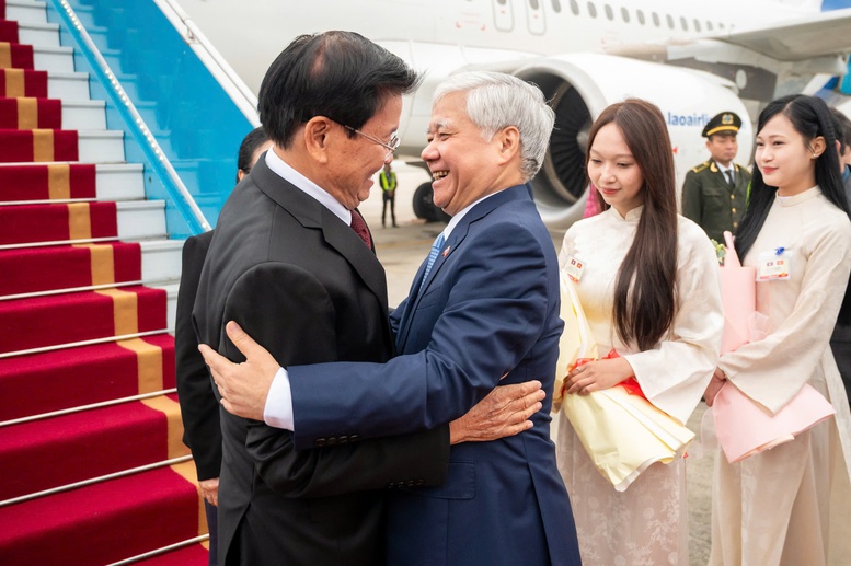 Tổng Bí thư, Chủ tịch nước Lào bắt đầu thăm cấp Nhà nước tới Việt Nam- Ảnh 2.