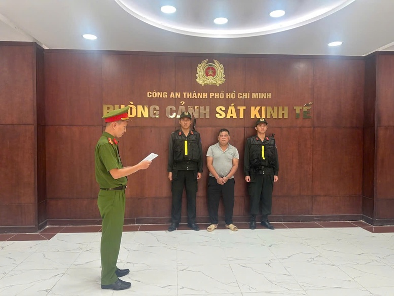 Triệt phá đường dây ngâm 3.000 tấn ốc bươu bằng hóa chất dùng trong xây dựng- Ảnh 1.