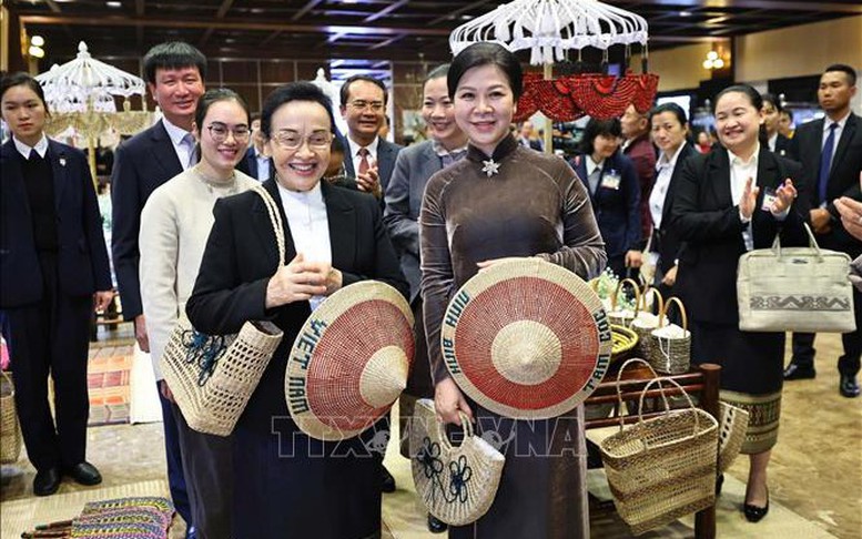 Phu nhân của Tổng Bí thư Tô Lâm cùng Phu nhân của Tổng Bí thư, Chủ tịch nước Lào thăm và hoạt động tại Ninh Bình
