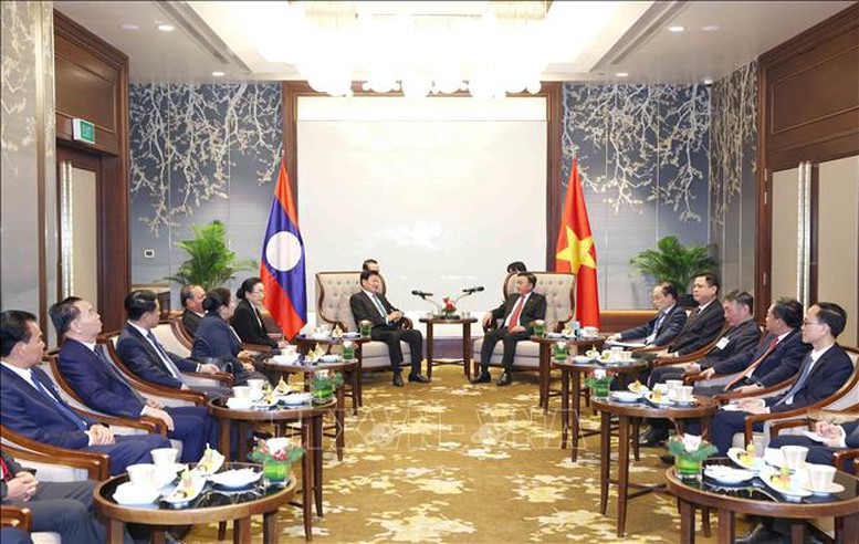 Thường trực Ban Bí thư Trần Cẩm Tú chủ trì tiễn Tổng Bí thư, Chủ tịch nước Lào- Ảnh 3.