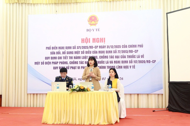 Siết chặt quản lý thuốc lá điện tử, thuốc lá nung nóng để chặn hệ lụy lâu dài- Ảnh 1.