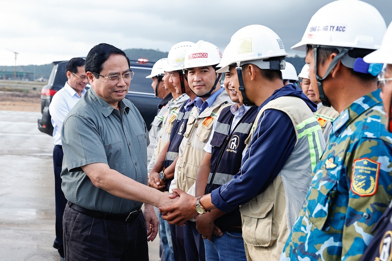 Thủ tướng: Thủ tướng: