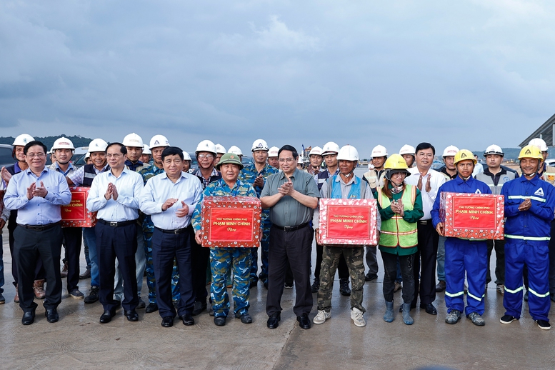 Thủ tướng: Thủ tướng: