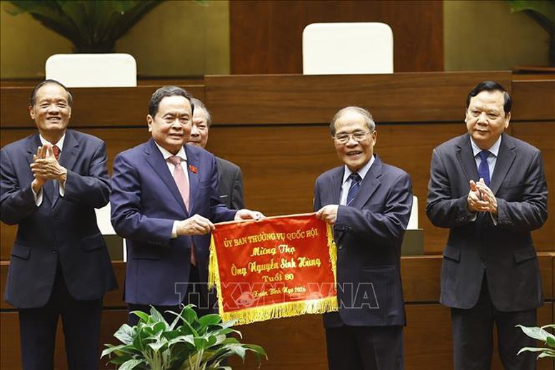 Chủ tịch Quốc hội Trần Thanh Mẫn gặp mặt nguyên lãnh đạo Quốc hội qua các thời kỳ- Ảnh 4.