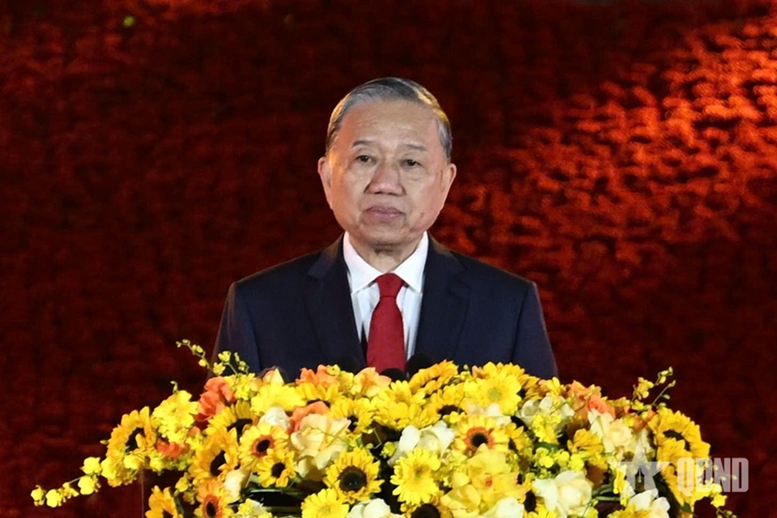 Lãnh đạo Đảng, Nhà nước dự cầu truyền hình kỷ niệm 85 năm Ngày Bác Hồ về nước trực tiếp lãnh đạo cách mạng Việt Nam- Ảnh 5.