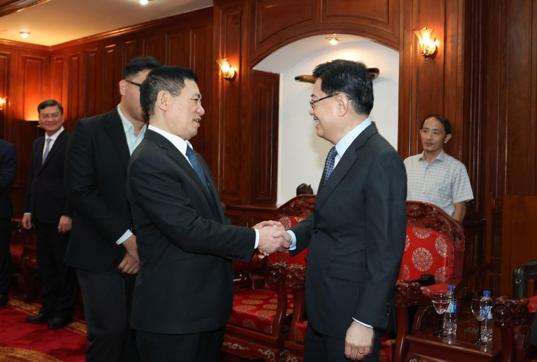 Phó Thủ tướng Hồ Đức Phớc tiếp Ngài Vương Thụy Kiệt, nguyên Phó Thủ tướng Singapore- Ảnh 1. Phó Thủ tướng Hồ Đức Phớc tiếp Ngài Vương Thụy Kiệt, nguyên Phó Thủ tướng Singapore- Ảnh 1.