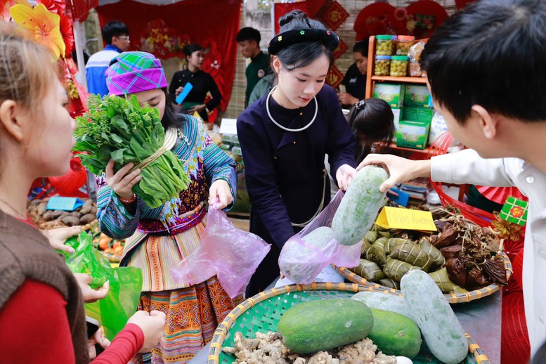 Bảo đảm đủ thực phẩm, giá cả ổn định, không để ùn ứ rác thải dịp Tết- Ảnh 1.